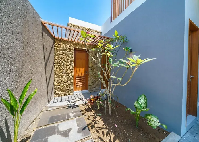 Besso Padonan - Modern & Minimalist 2br In Canggu! Villa