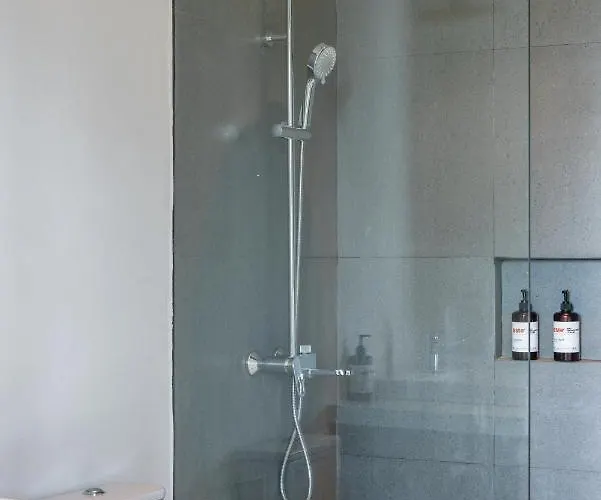 Villa Besso Padonan - Modern & Minimalist 2br In Canggu!
